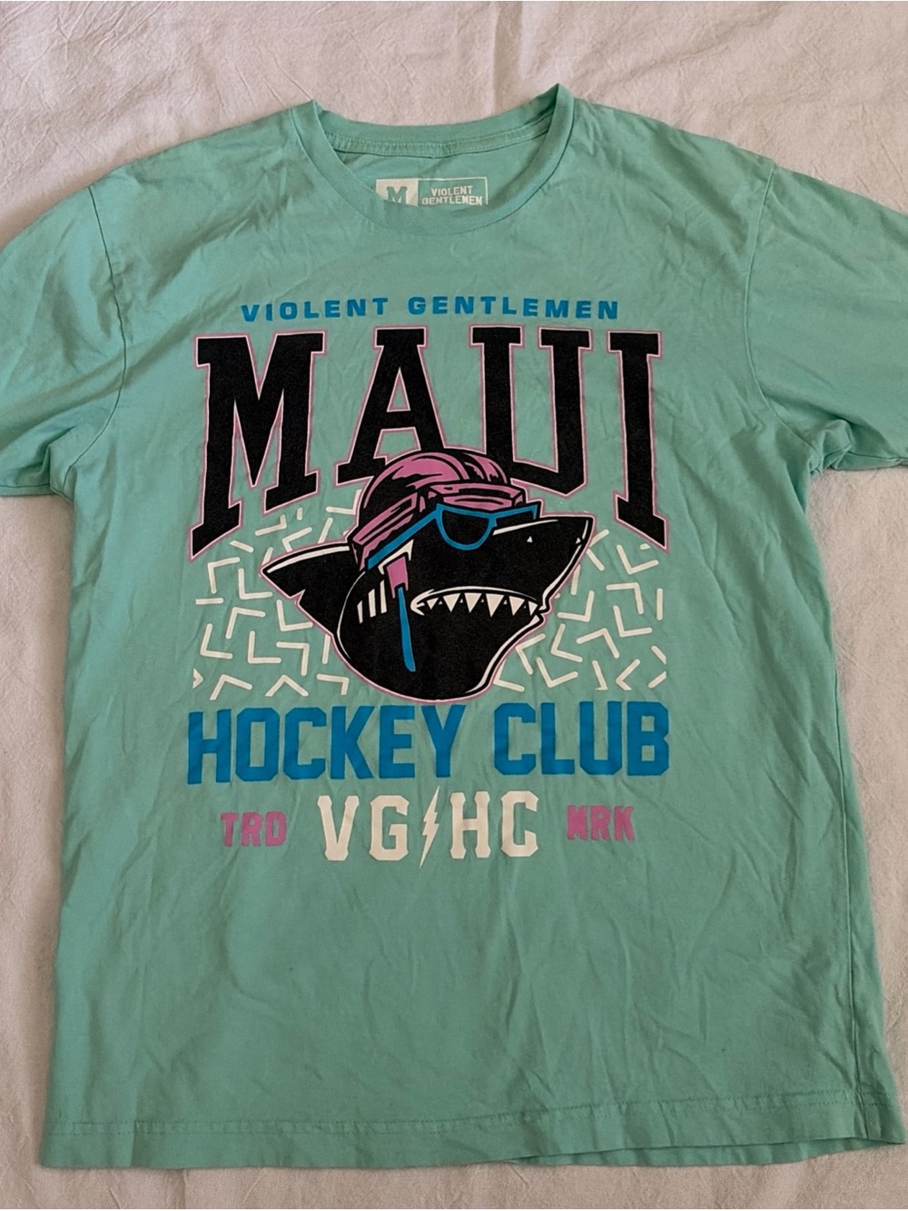 Green Violent Gentleman Hockey Club Maui Medium t-shirt